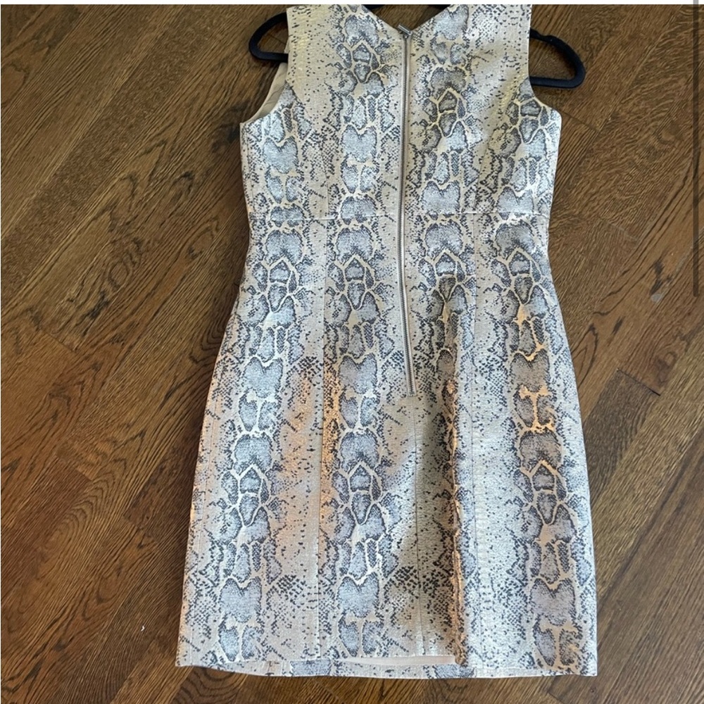 Laundry By Shelli Segal Backless Snake Print Dress - Picture 2 of 4